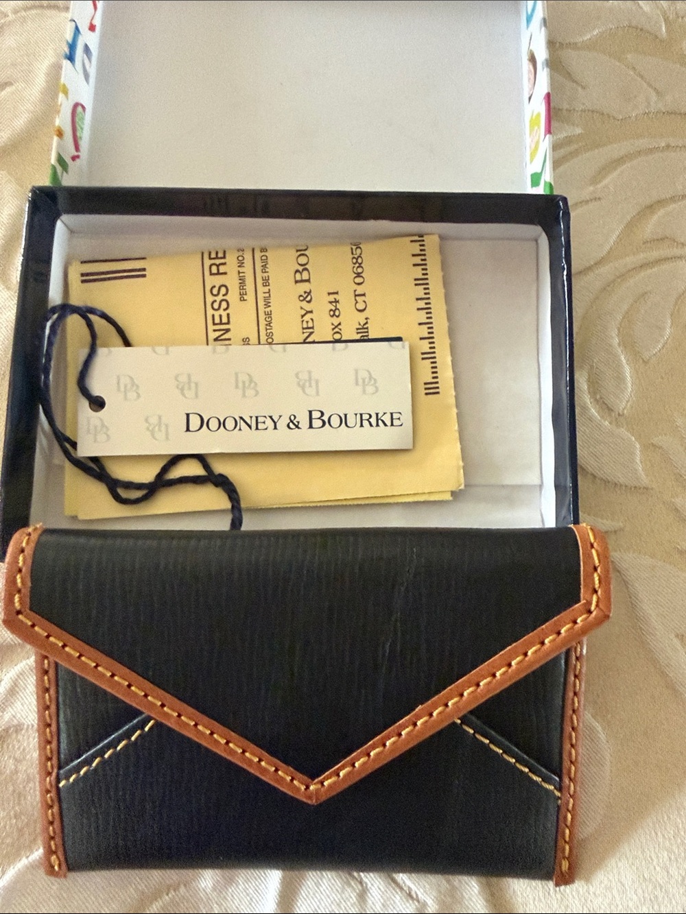 Dooney & Bourke Black Card Holder New in box - Picture 5 of 5